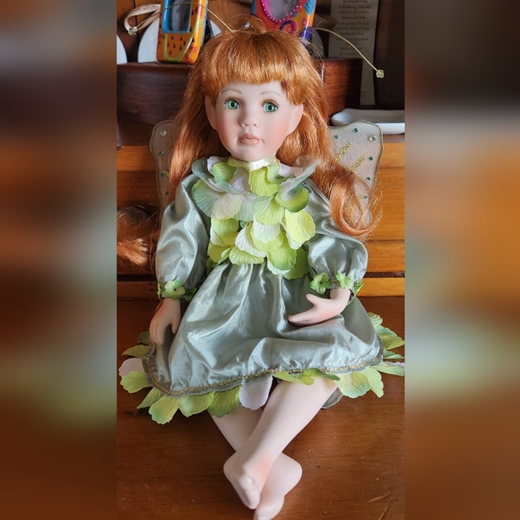 Paradise Galleries Treasury Collection Vintage Porcelain Fairy Doll - Picture 1 of 7